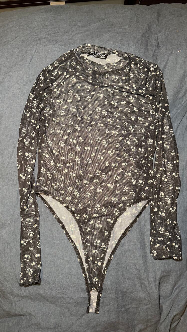 Floral Mesh Long Sleeve Bodysuit Size Small